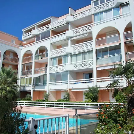 Studio Dans Avec Piscine Quartier Des Plages דירה